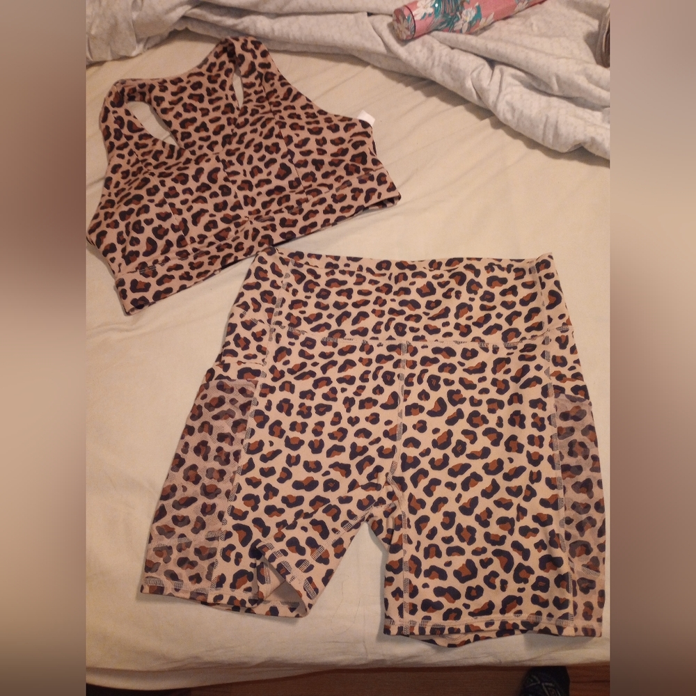 Womens FABLETICS ON THE GO PURE LUXE SET SZ LG